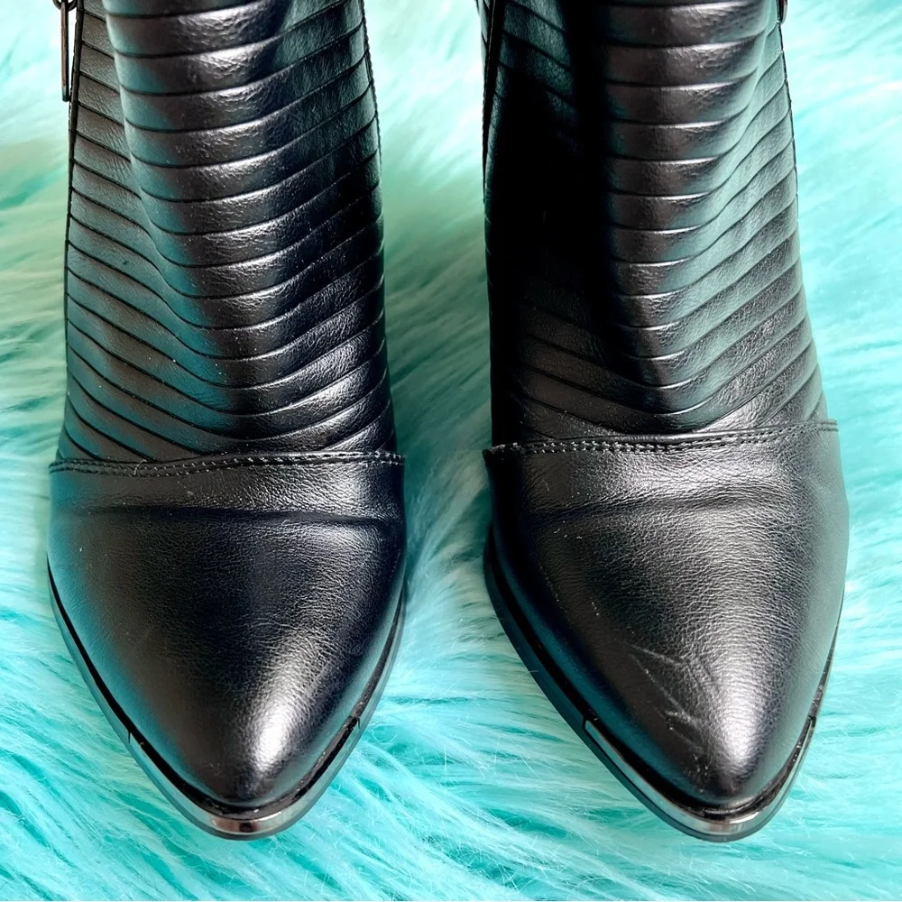 G by Guess Black Moto Ankle Booties Block Heel Side Zip Women’s Size 6.5